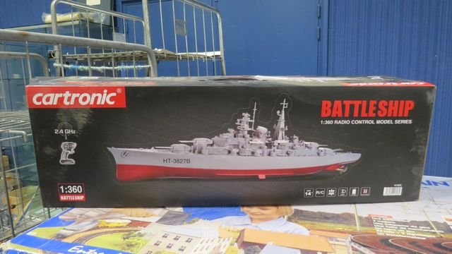 Battleship en coffret de la marque CARTRONIC, état neuf