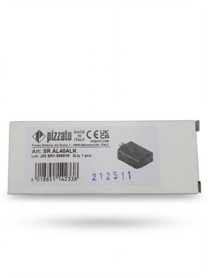 un module de batterie blanc comportant un code-barres sur le côté