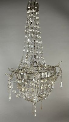 Lustre montgolfière à enfilages de perles de verre et crista…