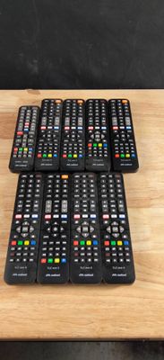 DH417// Lot de télécommande Meliconi