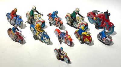Ensemble de 10 motards et 1 motos mécaniques en tôle lithogr…