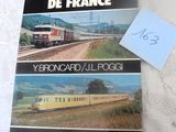 un livre sur lequel figure l'image d'un train