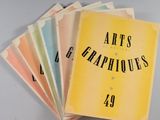 six livres consacrés à l'art et au graphisme, présentés sur un fond blanc