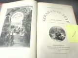 un livre ouvert avec la photo d'un homme et d'une femme