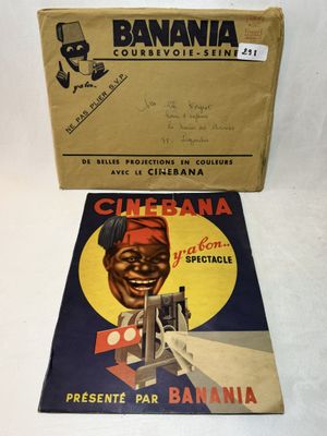 une boîte sur laquelle figure l'image d'un homme souriant