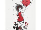 un dessin en noir et blanc représentant une fillette en robe rouge tenant un ballon en forme de cœur