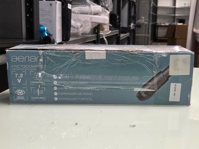 emballage d'un nouveau produit, un appareil électronique posé sur une table