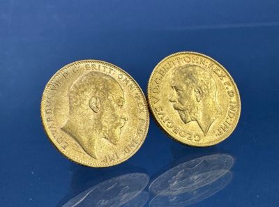 deux souverains en or, dont l'un est un souverain et l'autre un souverain