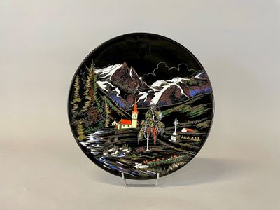 LONGWY "Les Cimes" N°393 Plat circulaire en faïence à fond n…