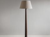 l'image d'une lampe posée sur une table