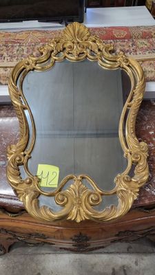 1 miroir de style Rocaille en bois doré (100 x 61 cm)