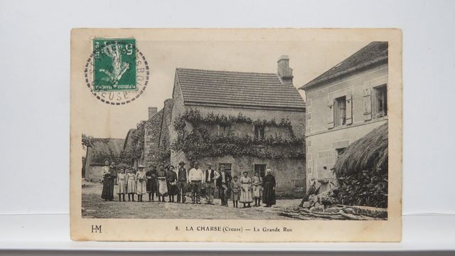 St-Yrieix-les-Bois : La Charse. La Grande Rue (HM 8). B.E.