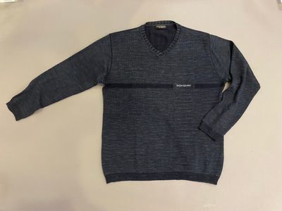 Yves Saint Laurent : pull gris foncé vintage.
