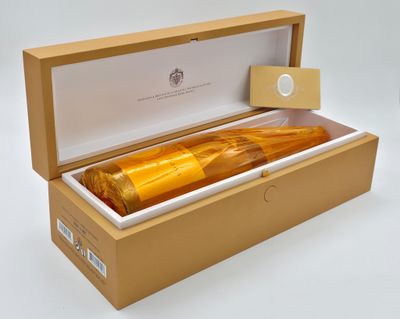 Louis ROEDERER Cristal. 1 Magnum de champagne 2004 dans son …