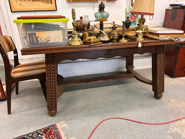 Table à entretoise et rallonges à l’italienne H : 76 x 160 x 100....