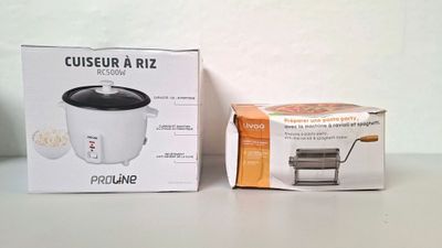 Lot d’un cuiseur à riz et machine à pâtes - PROLINE - LIVOO …