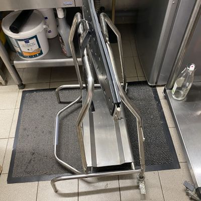 * L.J. CHALON DE THE : 1 support en inox pour sacs poubelles