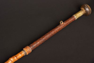 Canne basque dite "Makila" en néflier, poignée tressée de cu… - Photo 1