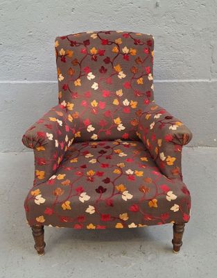 Bergère à bois recouvert garnie d'un tissu en velours coloré…