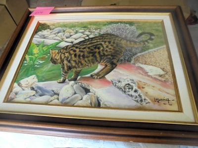 Huile sur toile « Chat tigré devant le bassin du jardin », i…