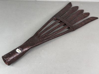 GRANDE FOUENNE en fer forgé H : 54 cm