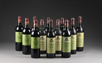 six bouteilles de vin rouge alignées