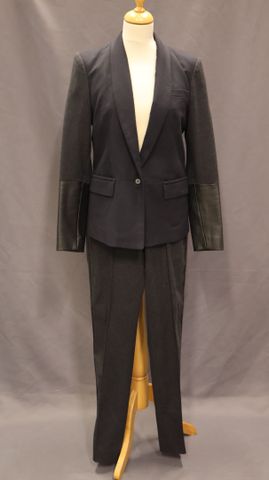 MAJE – Tailleur pantalon (taille 36) et veste (taille 40), tri-ma...