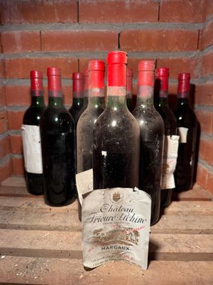 12 bouteilles Château PRIEURÉ-LICHINE, 4° cru Margaux 1976 (…