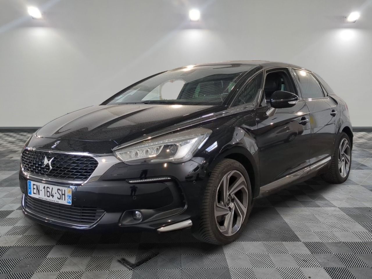 DS - DS5 THP 165 SS EAT6 SPORT CHIC - ES - Mise en service: …