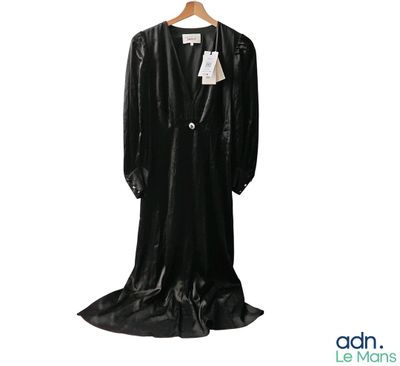 Robe BA&SH noir, T.2 - Article présentant deux fils tirés et…