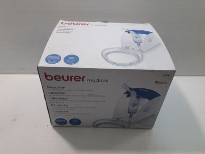la boîte d'un dispositif médical est posée sur la table