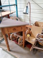 Lot de mobiliers comprenant table, console, comptoir, chevet… (photo 5)
