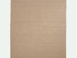 un tapis beige sur fond blanc