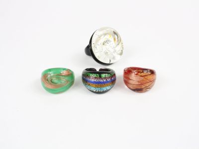 MURANO - 4 bagues en verre TDD 55 à 58