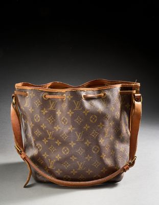 louis vuitton monogram canvas bucket bag