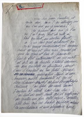 un bout de papier sur lequel figurent des inscriptions et un tampon rouge