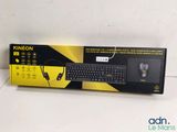 la boîte d'un clavier d'ordinateur sur laquelle est posée une souris