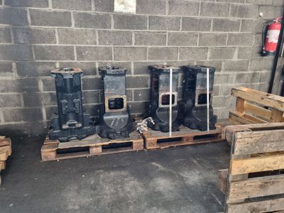 Lot de 4 pièces pour camion * Retrait des lots impératif : -… - Photo 1