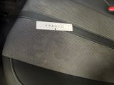 a label on the seat of a car that says vpauto
