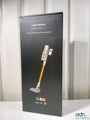 the box for the dysonclem vacuum is open on the table