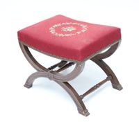 Tabouret curule en bois naturel, mouluré et sculpté - XIXe s… (photo 4)