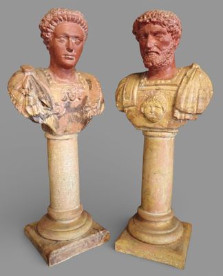 Généraux ou empereurs romains, paire de bustes en scagliole …