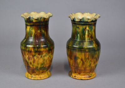 Paire de VASES balustres en céramique émaillée vert et ocre …