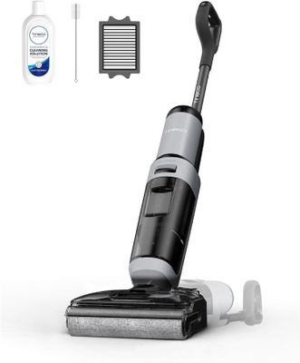 une image représentant un aspirateur en noir et blanc et une brosse de nettoyage