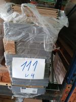 Lot de parquet stratifié Lamina, décor gris, représentant en…