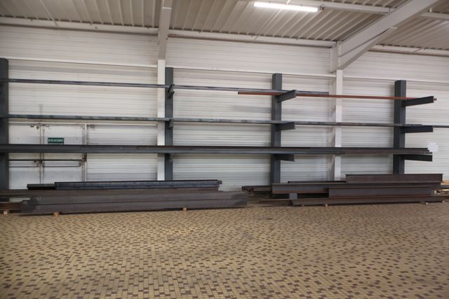 Stock d’aciers IPN, UPN, tube. Différents formats I, U, H et tube...