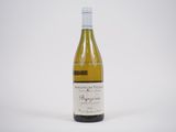 une image représentant une bouteille de vin blanc sur fond blanc