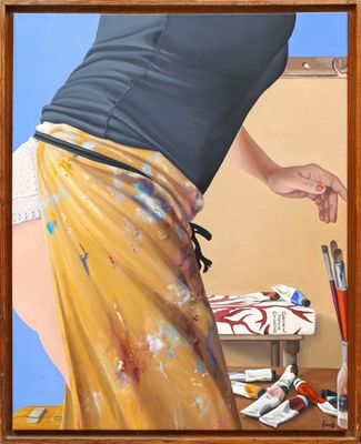 un tableau représentant une femme en jupe avec des pinceaux