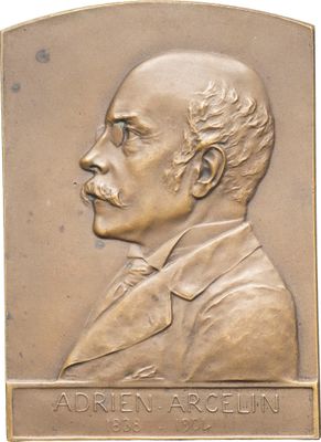 plaque représentant un homme en costume-cravate sur fond blanc