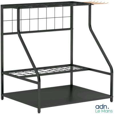 une étagère en métal noir comportant deux tablettes et un porte-manteau